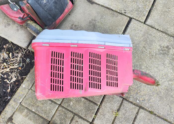 Grajewo ogłoszenia: Oddam stara kosiarkę do trawy Einhel. Silnik jest spalony ale...