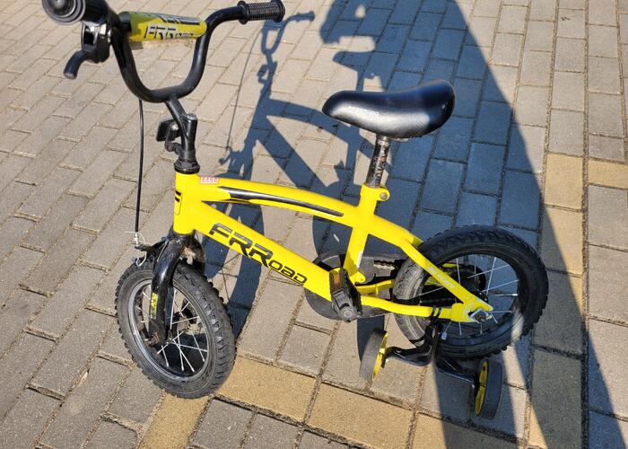 Grajewo ogłoszenia: Rower dziecięcy 12 cali, w zestawie kółka boczne